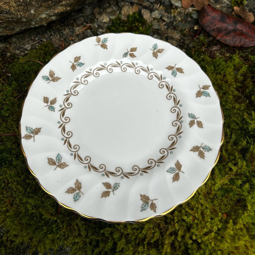 Vintage Tuscan Floral White and Gold Side Plates in Nanette pattern. 17cm EUC